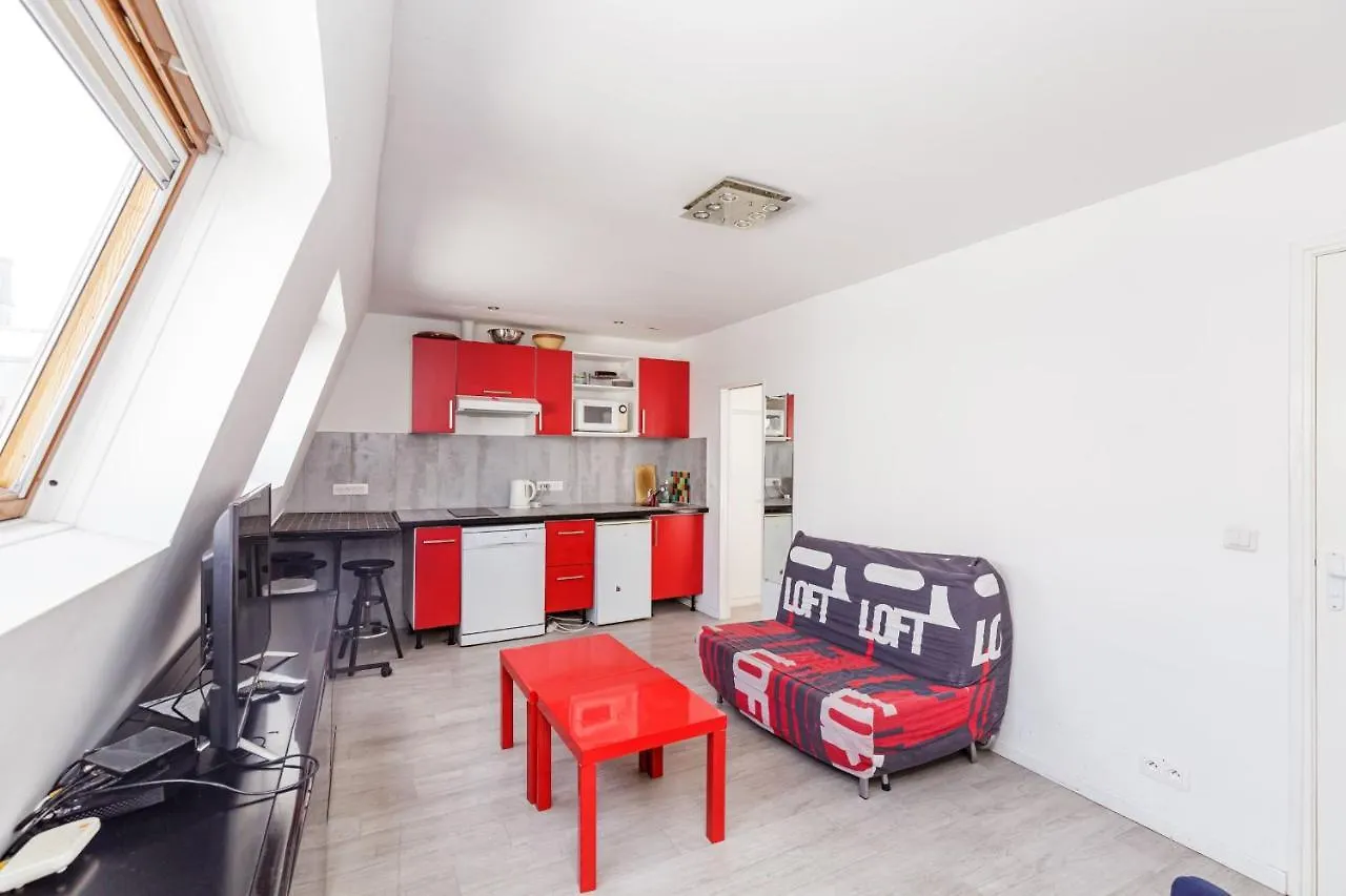 Апартаменты Nice 45M Near The Louvre Museum Париж